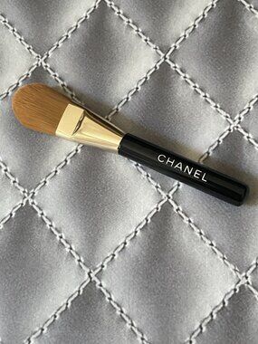 CHANEL Makeup Brush Travel Size MINT